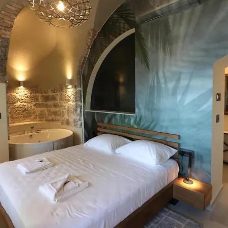 Апартаменты Amazing Apartment In Opatija With Wifi And 2 Bedrooms